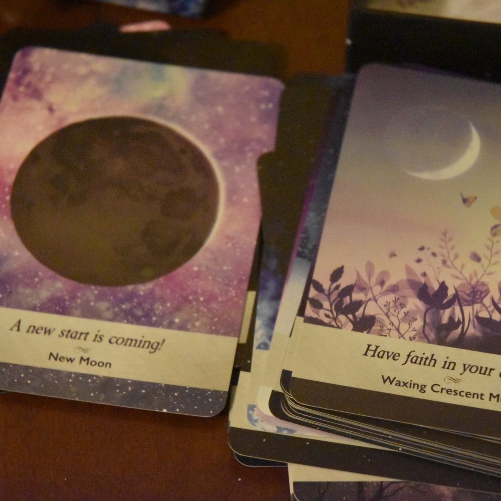2/$22⚡Moonology | Deck + Guidebook - Picture 6 of 6